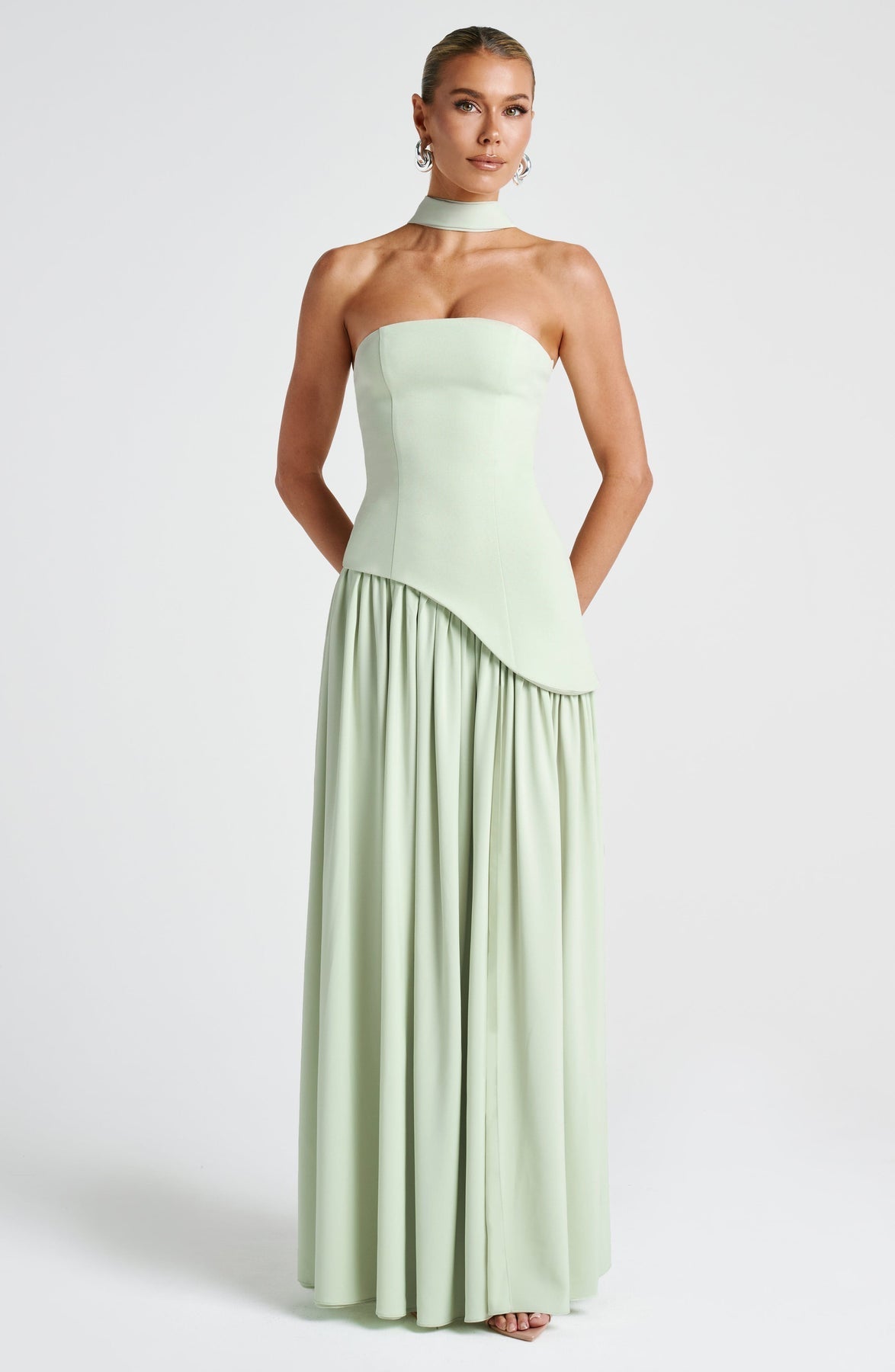 Vestido Longo Sem Alças Elegante Modern Mya