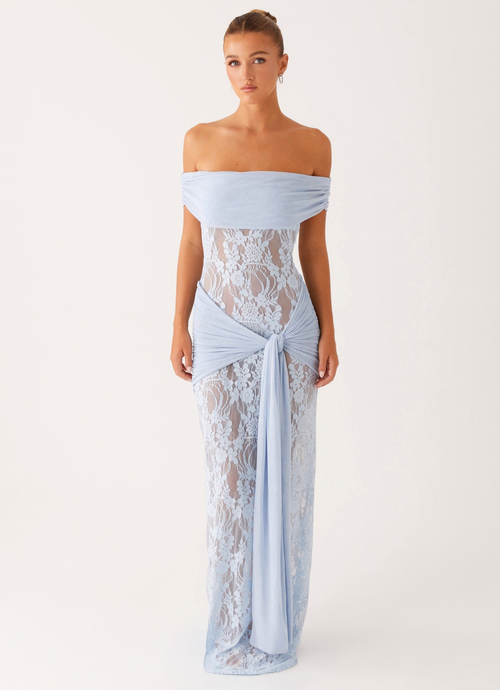Vestido Ombro a Ombro Rendado Com Detalhe Pendurado Modern Gracie
