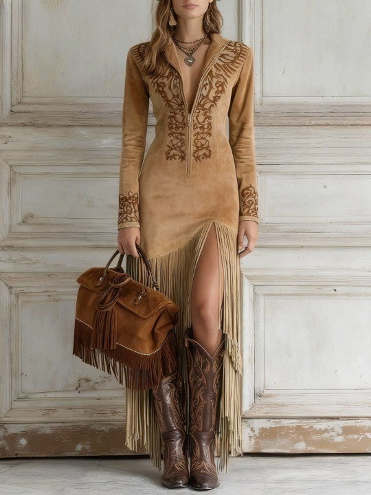 Vestido Manga Longa com Franjas e Bordado em Camurça Modern Western