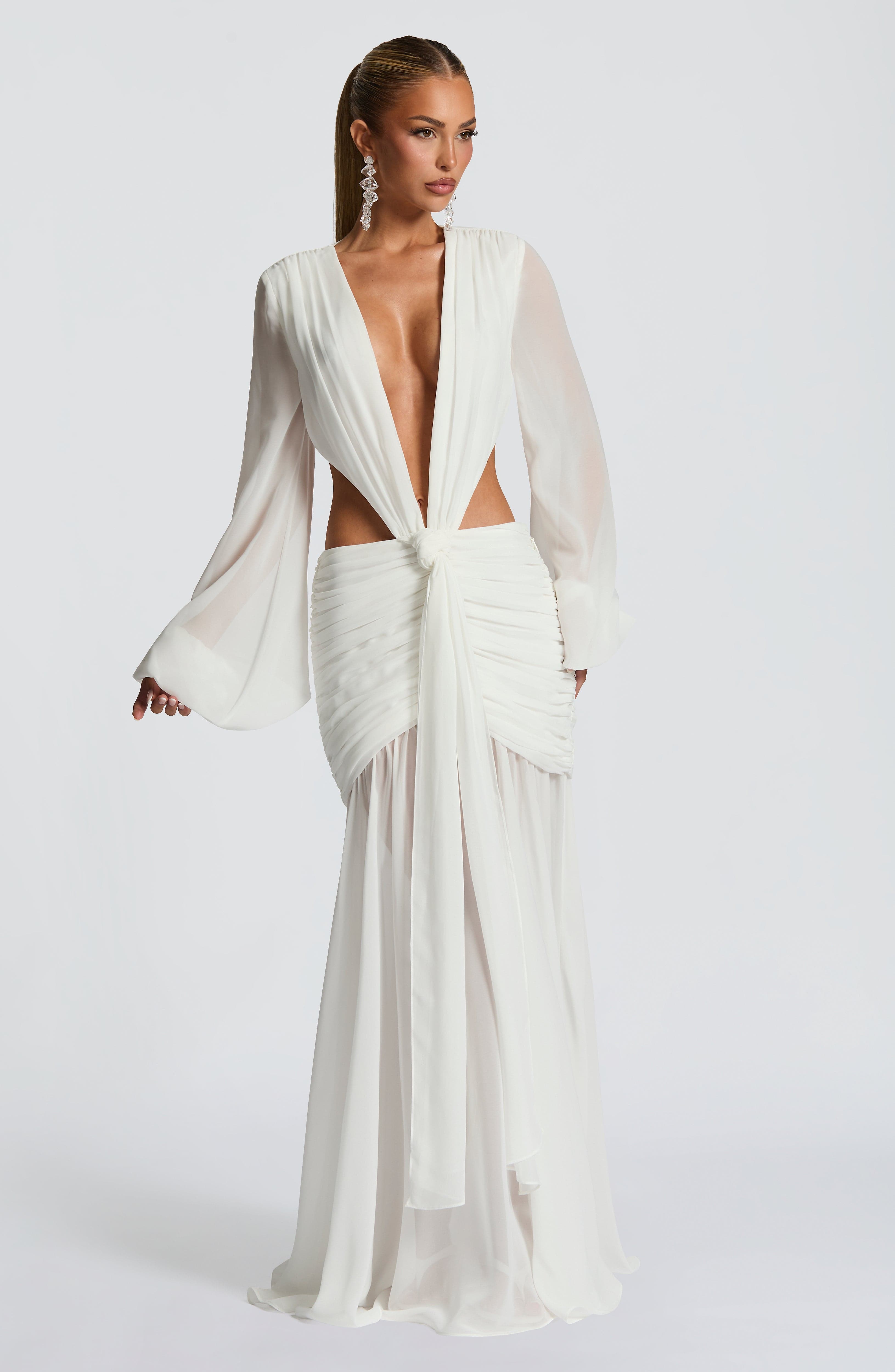 Vestido Longo Manga Comprida em Tule Modern Kyra
