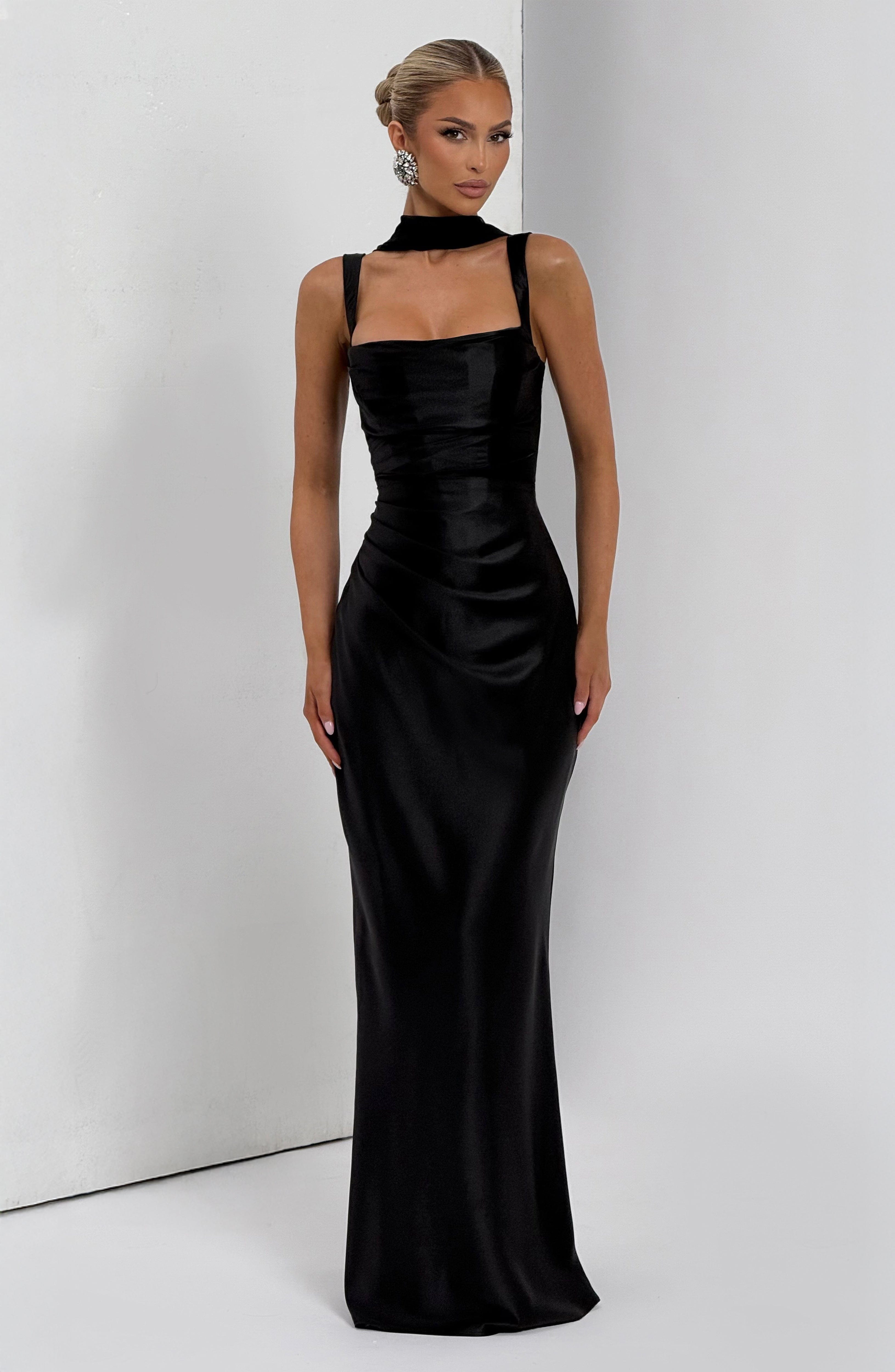 Vestido Longo de Cetim com Lenço Modern Viena
