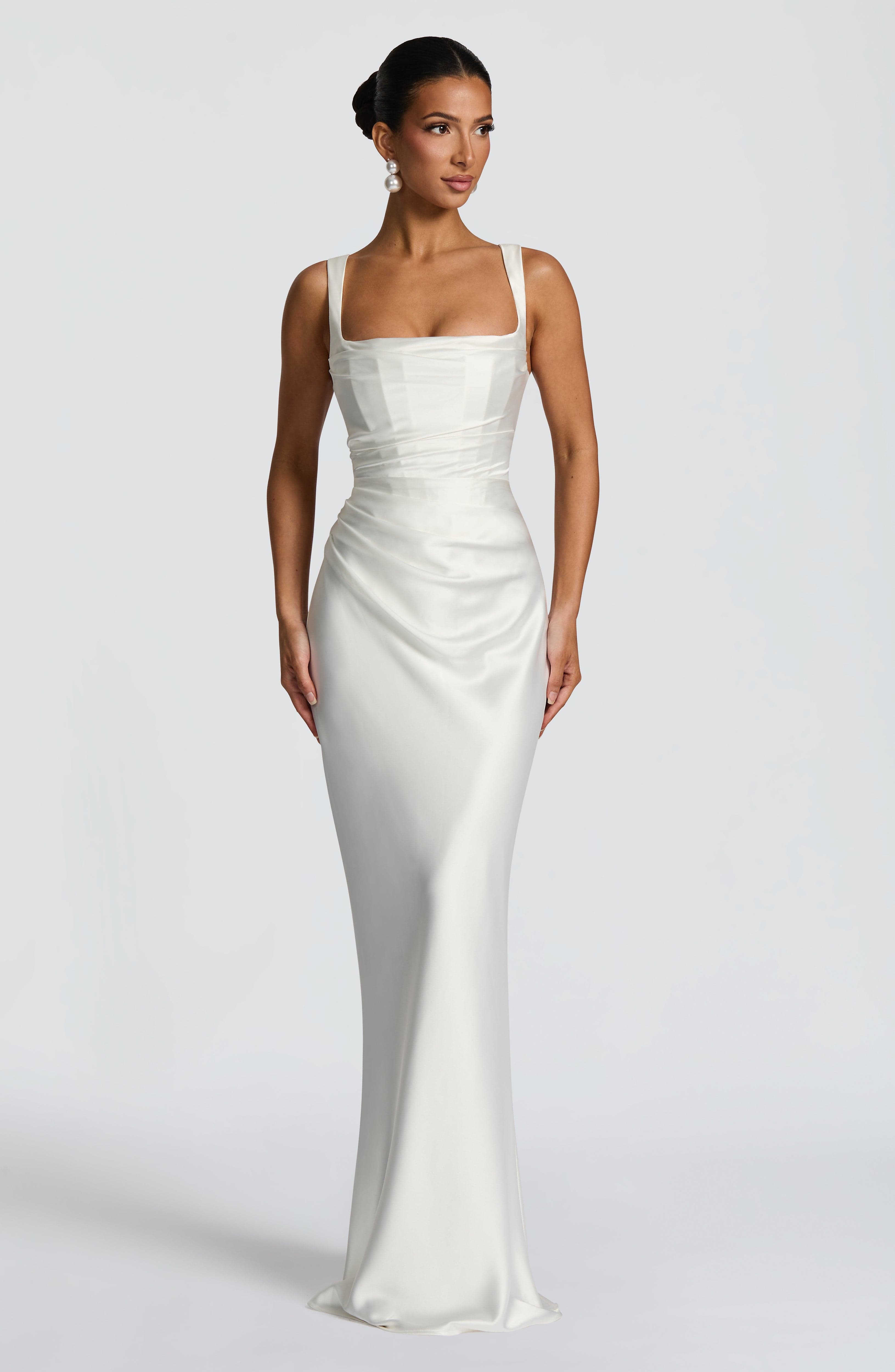 Vestido Longo de Cetim com Lenço Modern Viena