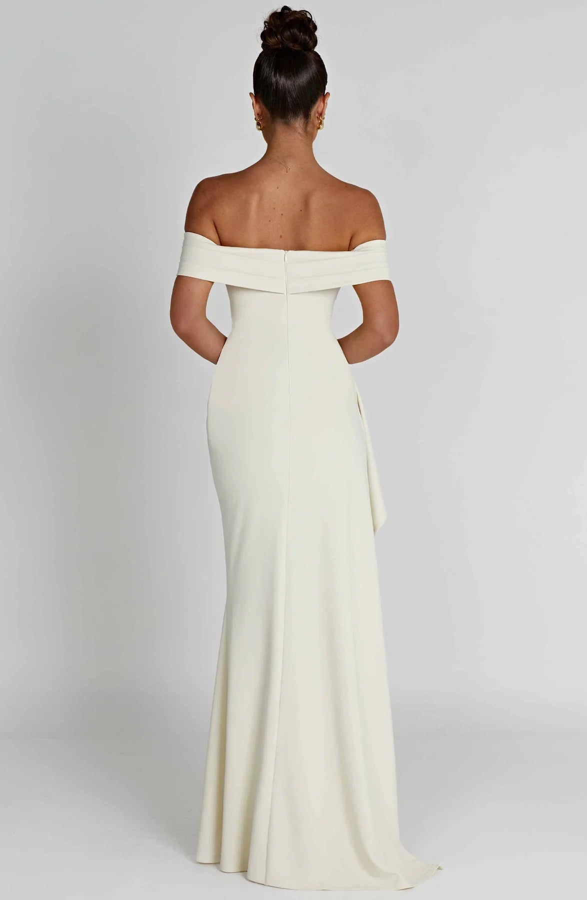 Vestido Longo Ombro a Ombro com Fenda Modern July