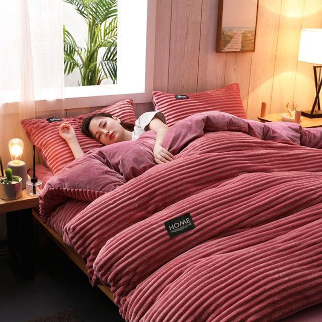 Jogo Completo de Roupas de Cama em Veludo Home™