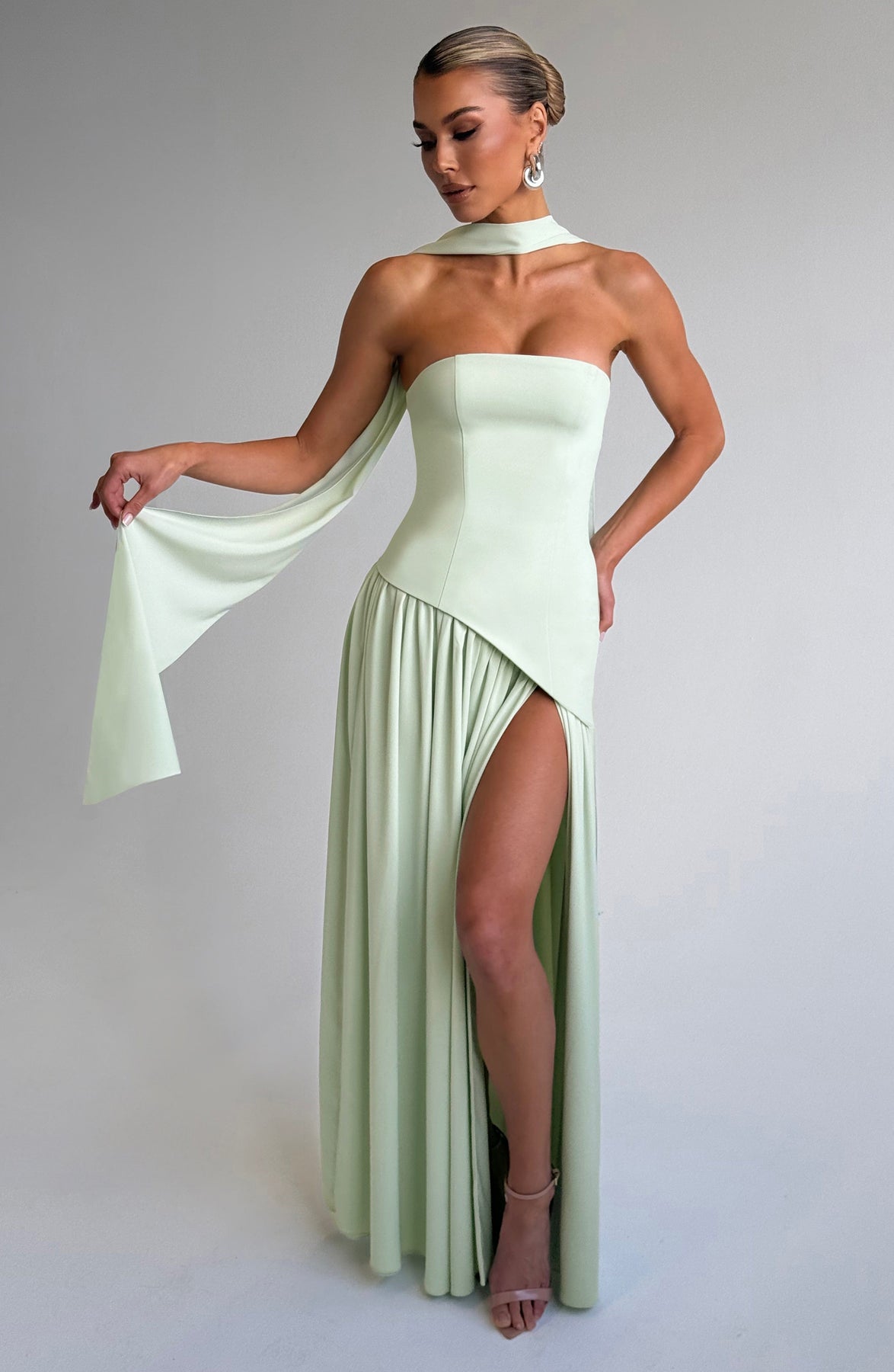 Vestido Longo Sem Alças Elegante Modern Mya