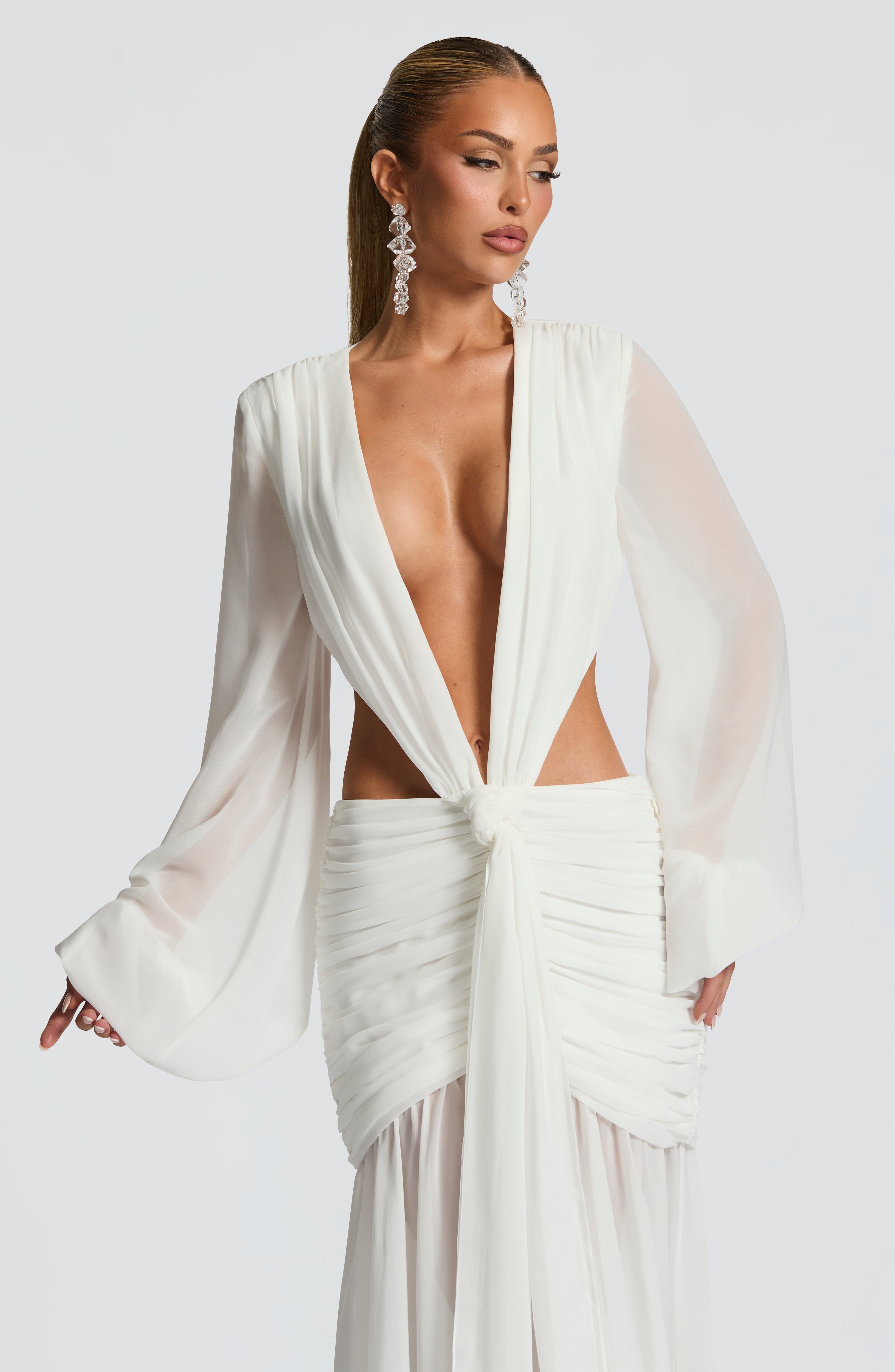 Vestido Longo Manga Comprida em Tule Modern Kyra