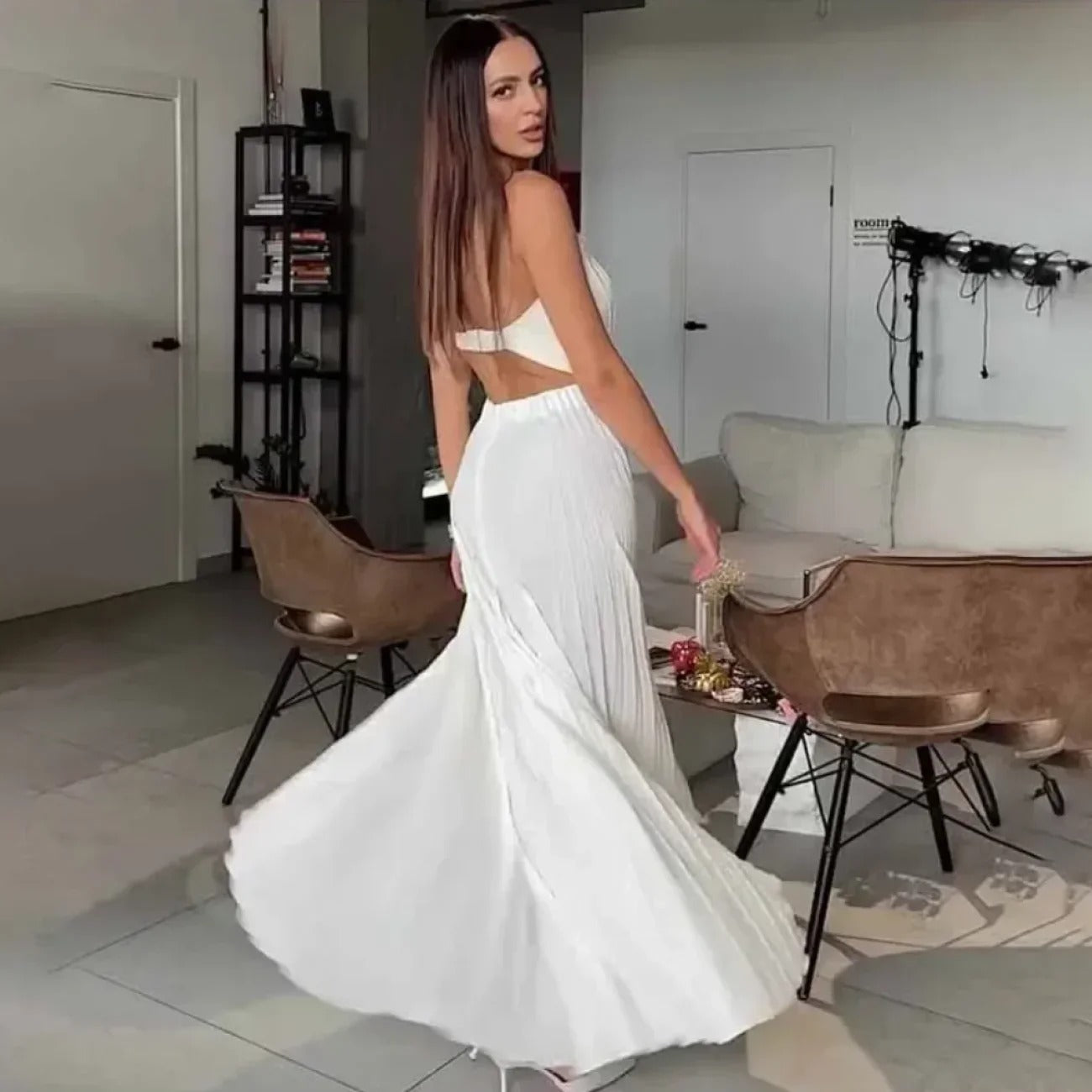 Vestido Longo Off White Plissado Modern Keisy