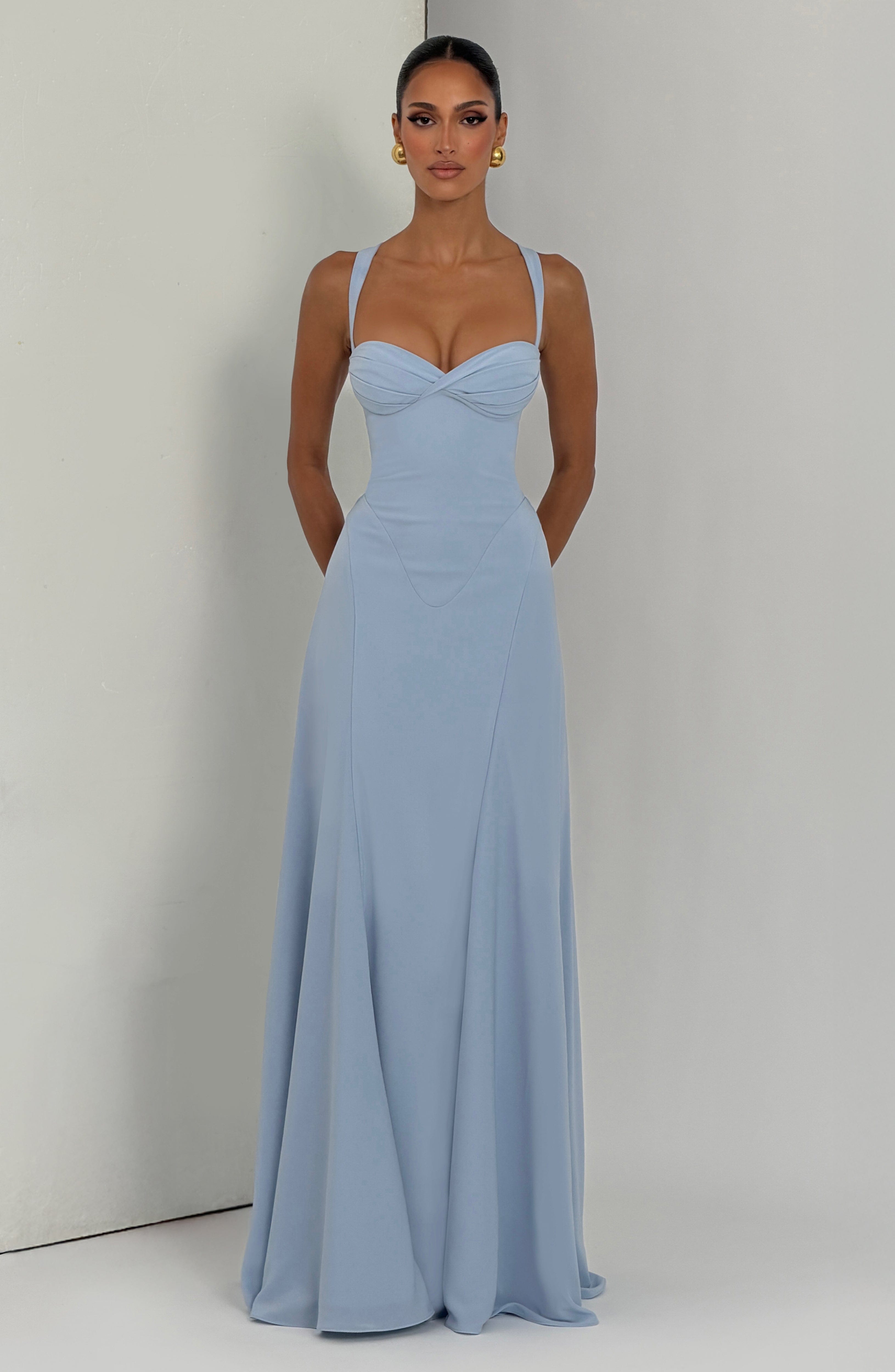 Vestido Longo com Alças e Ajustes nas Costas Modern Irie